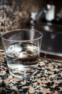 L’AIGUA BRUTA NO ES POT RENTAR (proverbi africà) 2ª&nbsp;part.