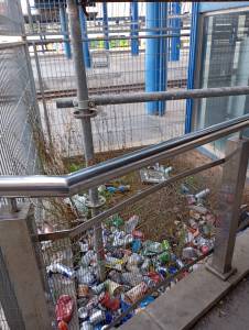 acumulació de brossa a l’estació lleida&nbsp;pirineus