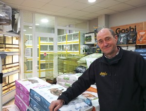 La Confiança celebra 30 anys al servei de Pardinyes amb flors i&nbsp;mascotes